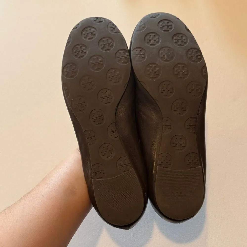 Tory Burch Women's Black Flats with Gold Logo